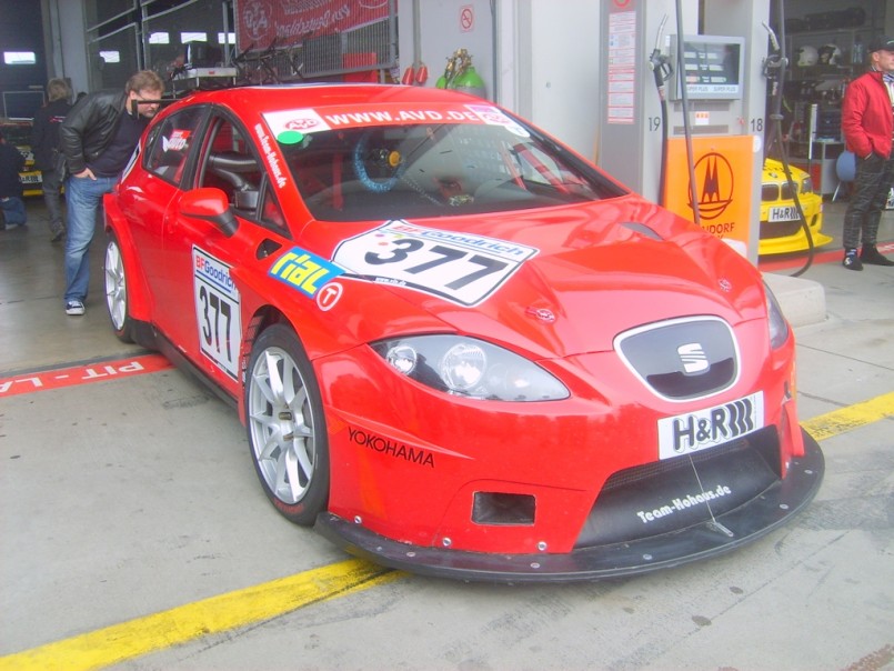 Seat Leon, Special, cambios al timon.