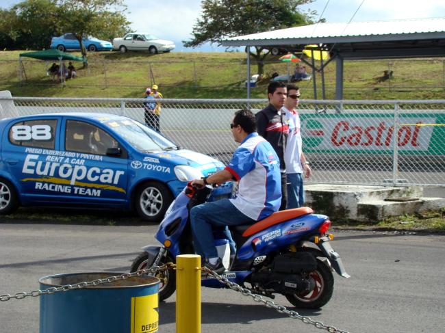 scooter VIVE mm24.jpg