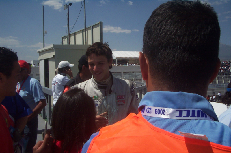 MM también autorización para llegar al Podium!!!