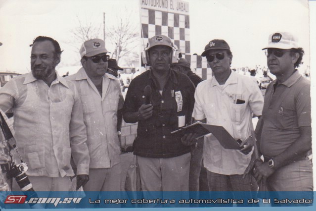 Ceremonia de inaguración, presidida por funcionarios de gobierno en turno, y personeros de la asociacion Autodromos de El Salvador. Fotos gracias a Street-Touring.com