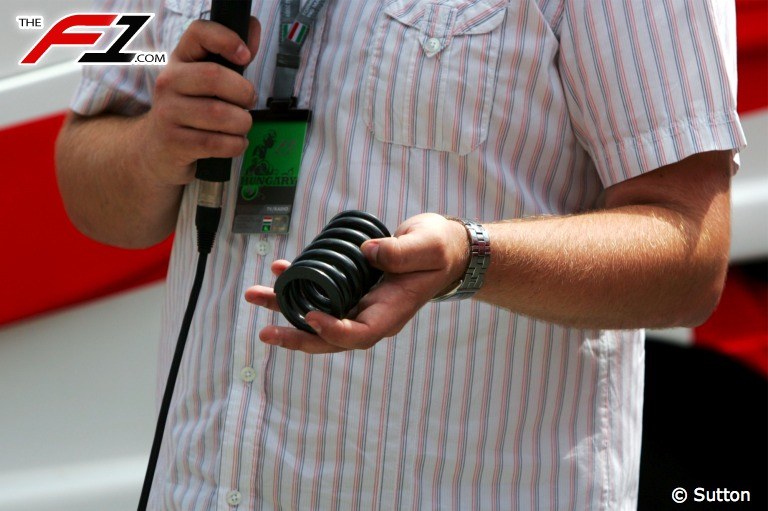 Un resorte así golpeó a Massa en la clasificación en Hungría.