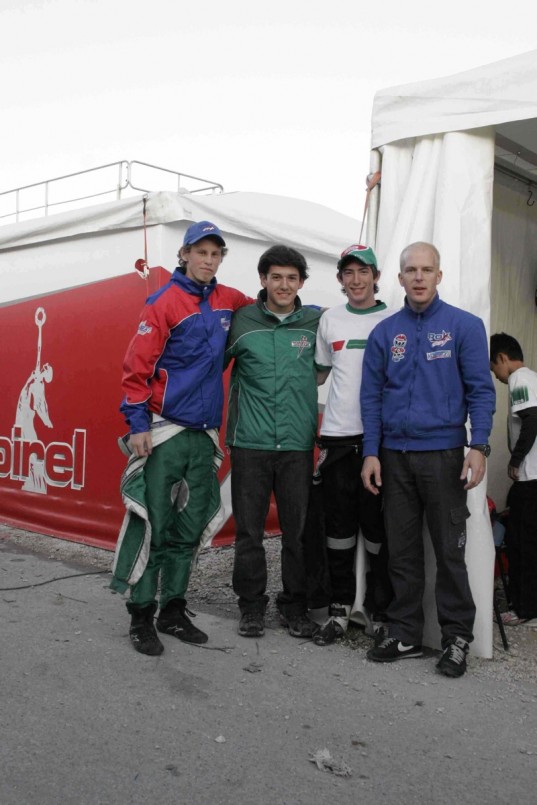 Con Gary Catt piloto oficial de tony kart
