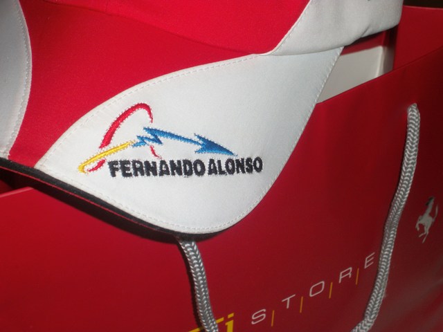 Me pongo el sombrero del Sonzo y les creo que es mas hombre que todos!! Menos que Felipe, vale mencionar, claro...