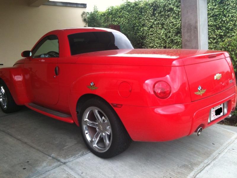 Chevrolet SSR V8 6000CC