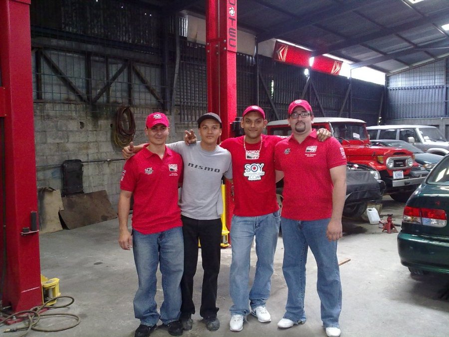EL TEAM MOTEC  MIS COMPAS