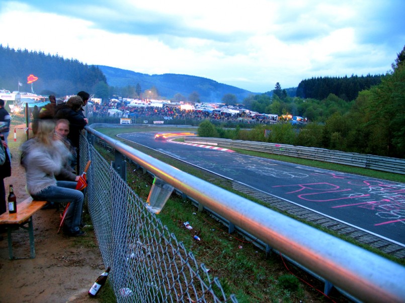 N_rburgring_24_hour_2005_35.jpg