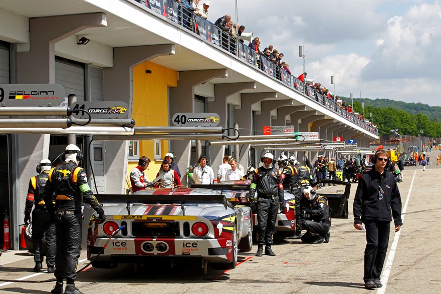FORD GT MATECH TEAM MARC VDS RACING  AMBIENCE PIT LANE © FIA GT1.jpg