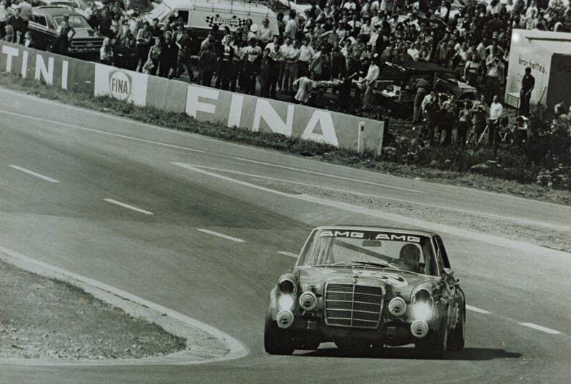 Mercedes-Benz 300 SEL 6.8 AMG - 2.jpg