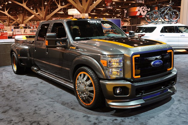 sema-2010-airhead-kustoms-ford-f-350-super-duty-lives-life-large_1.jpg