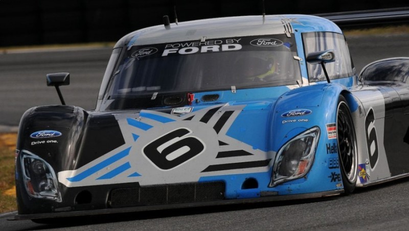 JORGE GONCALVEZ COMPLETÓ SUS PRIMERAS VUELTAS EN DAYTONA CON EL FORD RILEY DE MICHAEL SHANK RACING.jpg