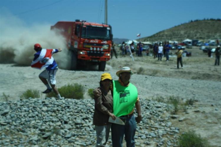 Foto paara la posteridad...notese a mi hijo corriendo atras con la bandera tica...CORRAN..¡¡¡
