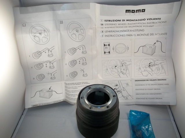 ADAPTADOR PARA MANIVELA MARCA MOMO MITSUBISHI LANCER 89-91. ( MOMO STEERING WHEEL HUB Mistubishi<br />Product #: MMH6105 ) PRECIO 50000 COLONES ( NUEVA )