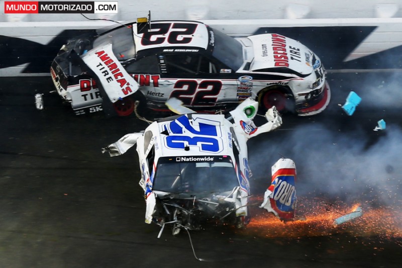accidente_nascar_5.JPG