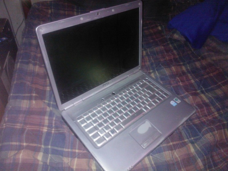 Portatil Dell unico detalle , se debe de cambiar la bateria TODO lo demas funciona perfecto.