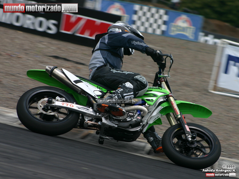 SuperMoto09.jpg