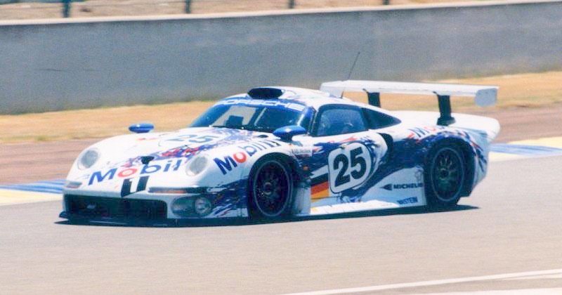 Porsche 911 GT1, 1996.jpg