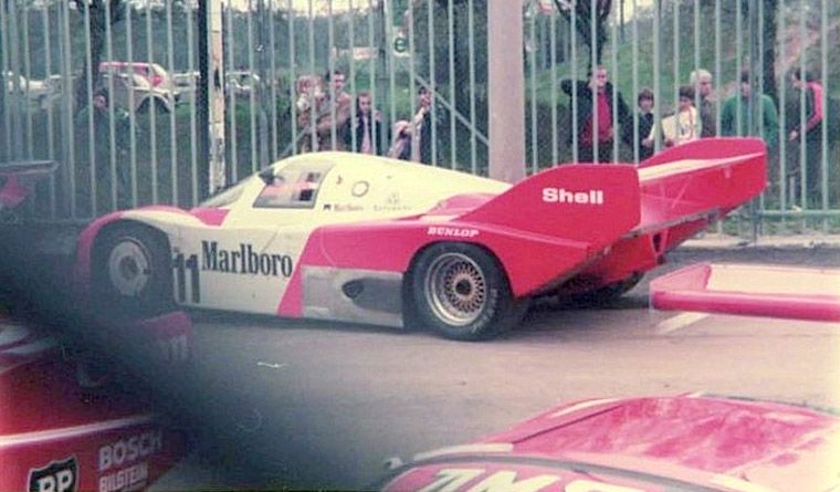 1983WK11_car.JPG