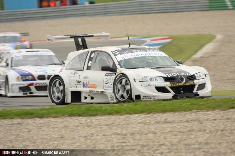 Renault Megane, motor central, GT2 560 HP.