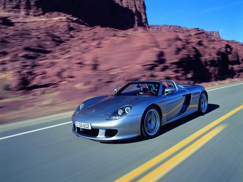 Porsche-Carrera-GT-Silver-Front-Angle-Speed-1280x960.jpg