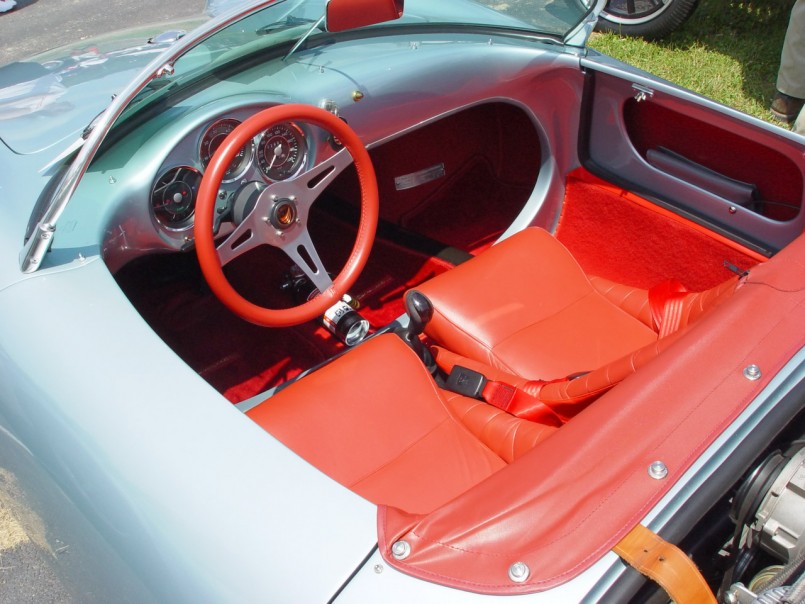 1955-Porsche-Spyder-Interior-nf-1280x960.jpg
