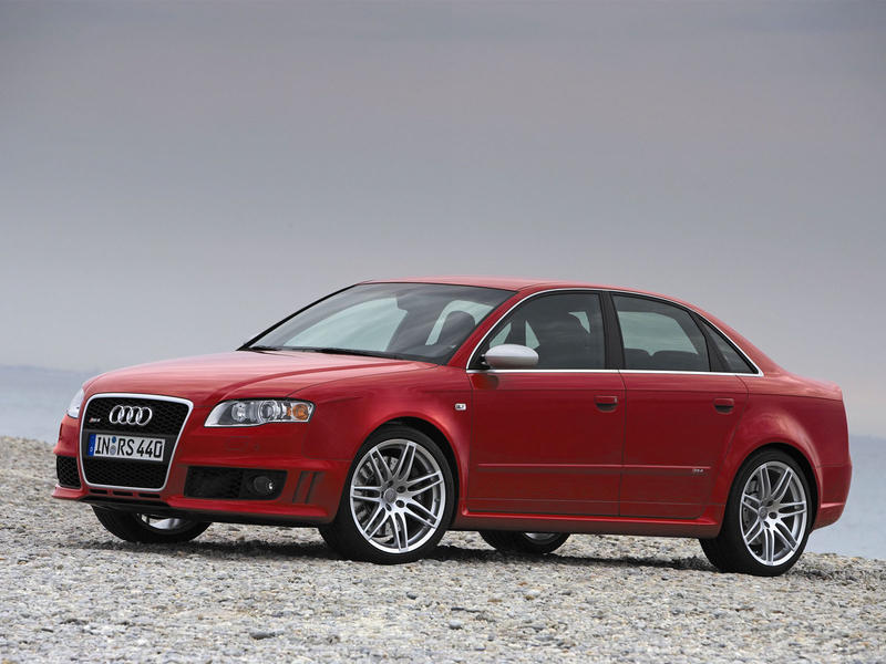 audirs4-002.jpg