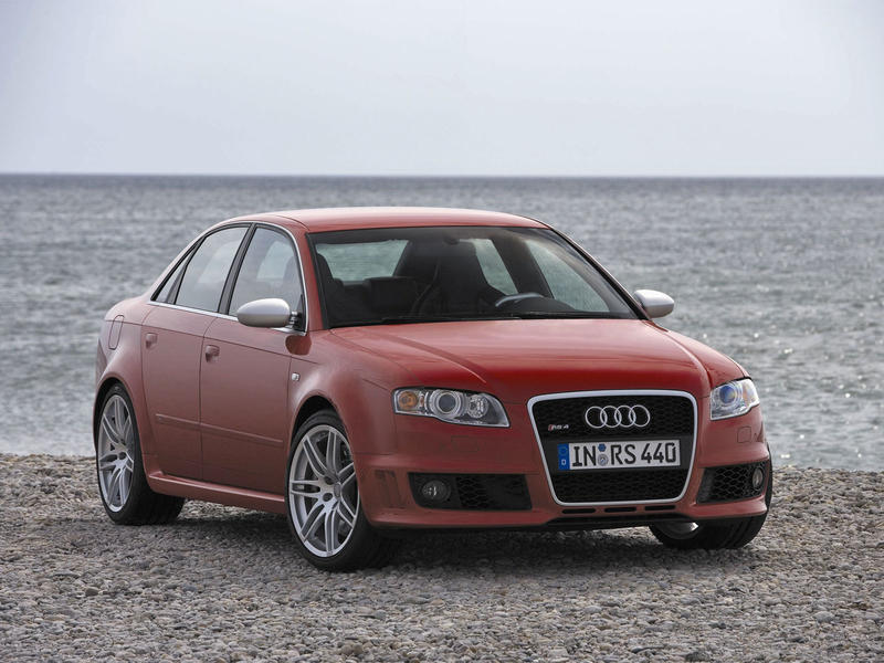 audirs4-003.jpg