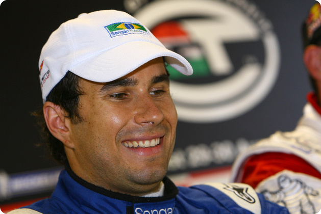 El EX F1 Enrique Bernoldi. tercer lugar en GT1 Team Sangari... CorvetteZ06