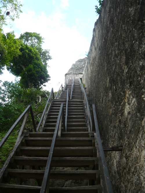 escaleras al templo V.jpg