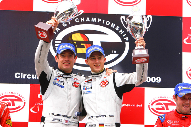 Richard Westbrook-Marco Holzer.Pilotos oficiales Porche y ganadores de la GT2 del domingo en Zolder.