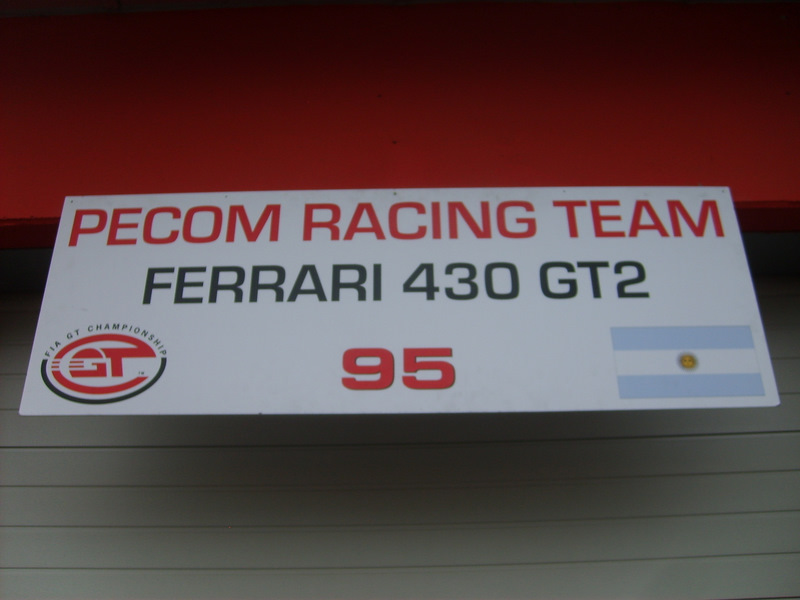 Box de nuestro amigo Argentino Matias Russo, hizo una gran presentacion este año en la FIA GT a bordo del Ferrari 430 GT junto a Companc. piloto y dueño del equipo.
