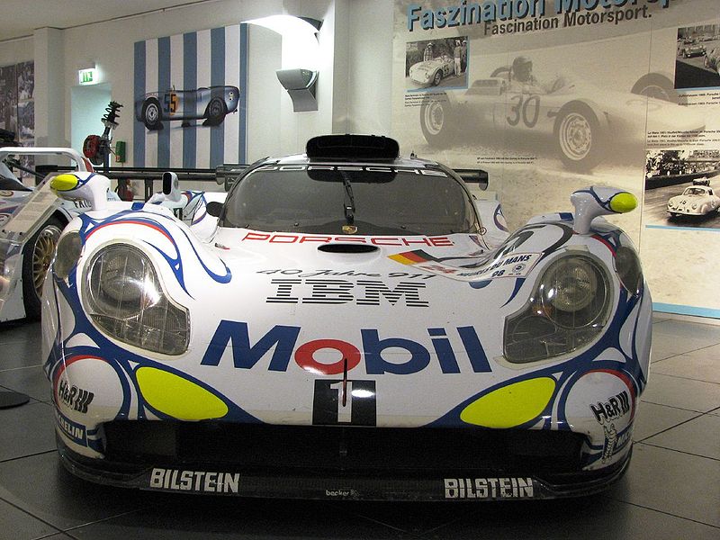 800px-911_GT1_Front.jpg