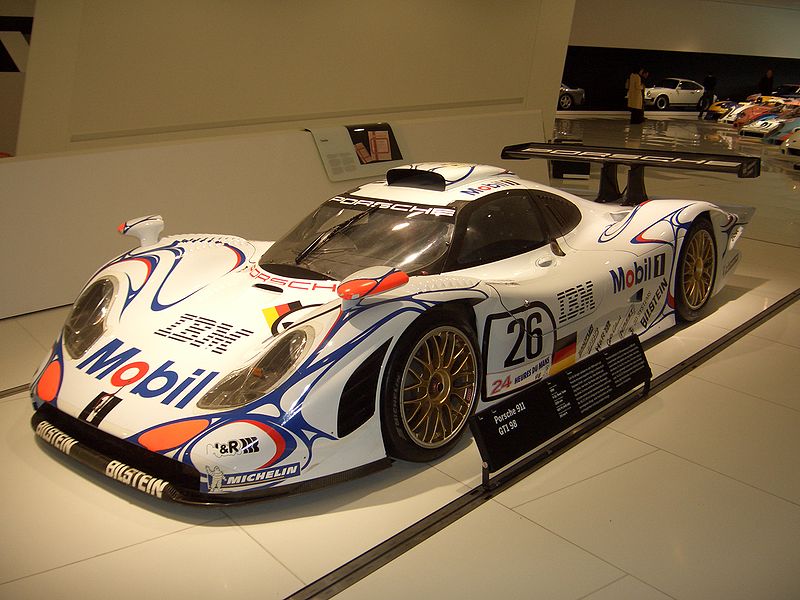 800px-Porsche_911_GT1_Coupe_1998_frontleft_2009-03-14_A.jpg