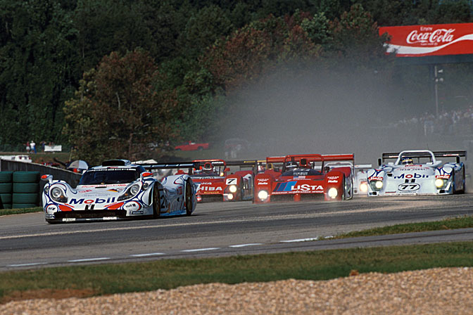 Petite Le Mans 1998 Alzen Muller Dalmas.jpg