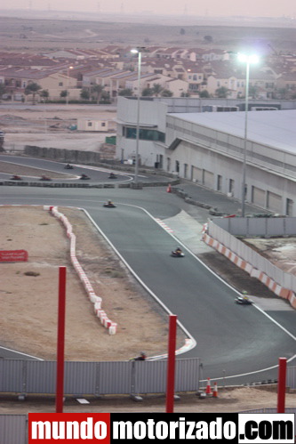 KARTODROMO ATRAS DE LA PISTA.JPG