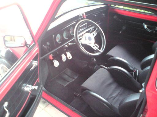 ellos  engañan  ..por  lo  menos  adelante  ..atras  clausurado