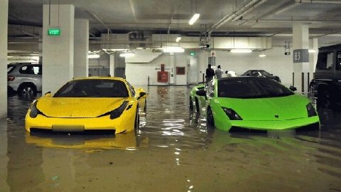 coches-lujo-inundacion-01.jpg