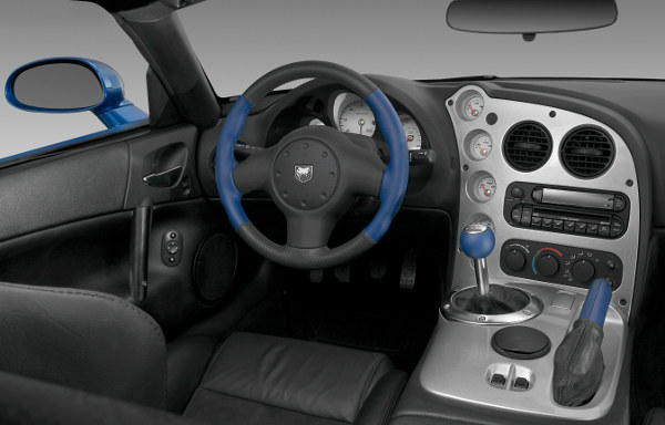 2006-Dodge-Viper-SRT10-Interior.jpg