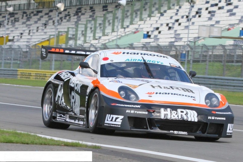 Porsche Cayman. Alzen Motorsport.