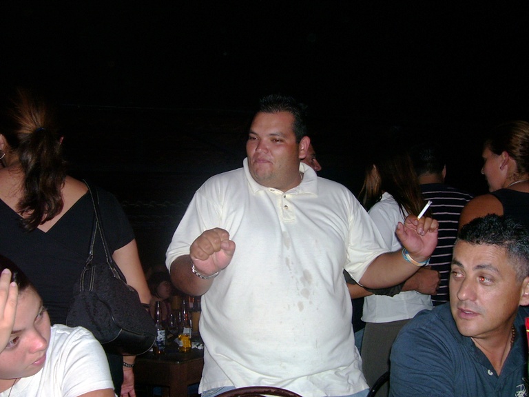 ASI SE BAILA LA MACARENA!!!