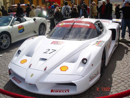 Ferrari_FXX_blanco_01.jpg